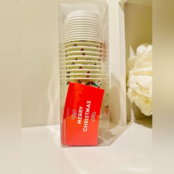 Sanrio Hello Kitty Merry Christmas Hello Kitty And Friends 16oz Hot Cup Set - Picture 2 of 3